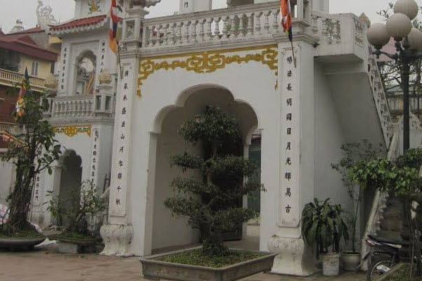 Traveling to Tay Mo Ancient Village in Nam Tu Liem District - Hanoi City
