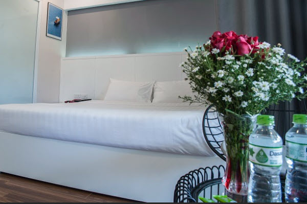 Ping Hotel - Hotel on Me Tri Street in Hanoi