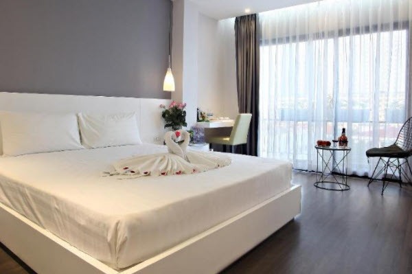 Ping Hotel - Hotels with balconies in Hanoi