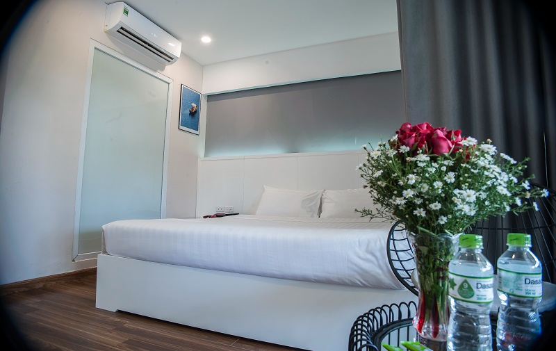 Experience each luxury room category at Ping Hotel