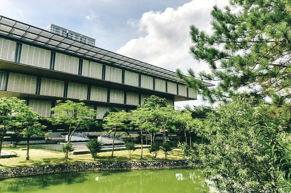 ハノイ博物館は何時まで開いていますか?